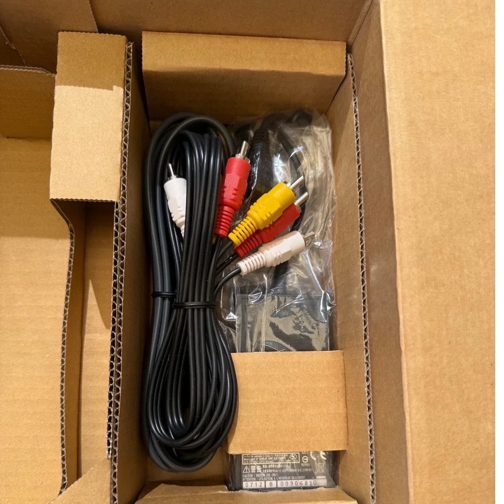 Sony LocationFree Base Station LF-V30 Wireless TV DVR Streamer for PC PSP Black